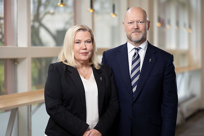 Lena Nyberg, Deputy Director-General of FOI and Jens Mattsson, Director-General of FOI